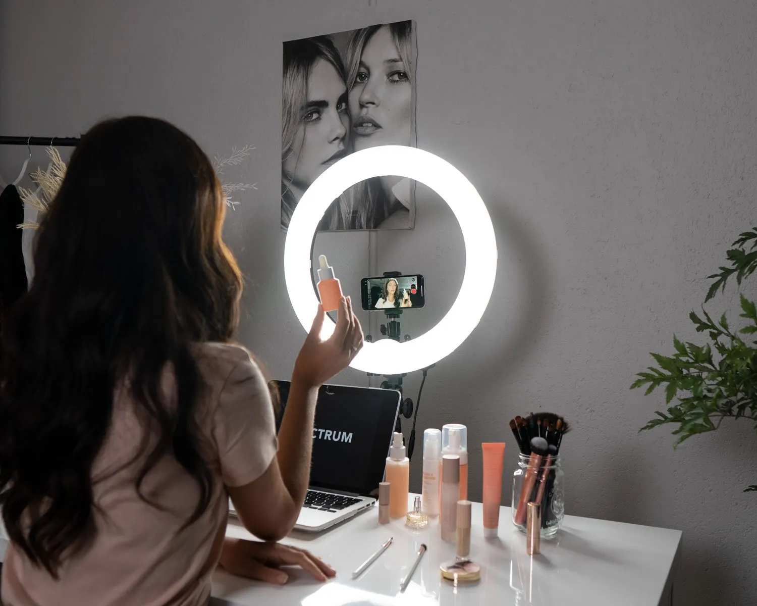 19" Portable LED Beauty Ring Light - Sephora (DEMO STOCK)