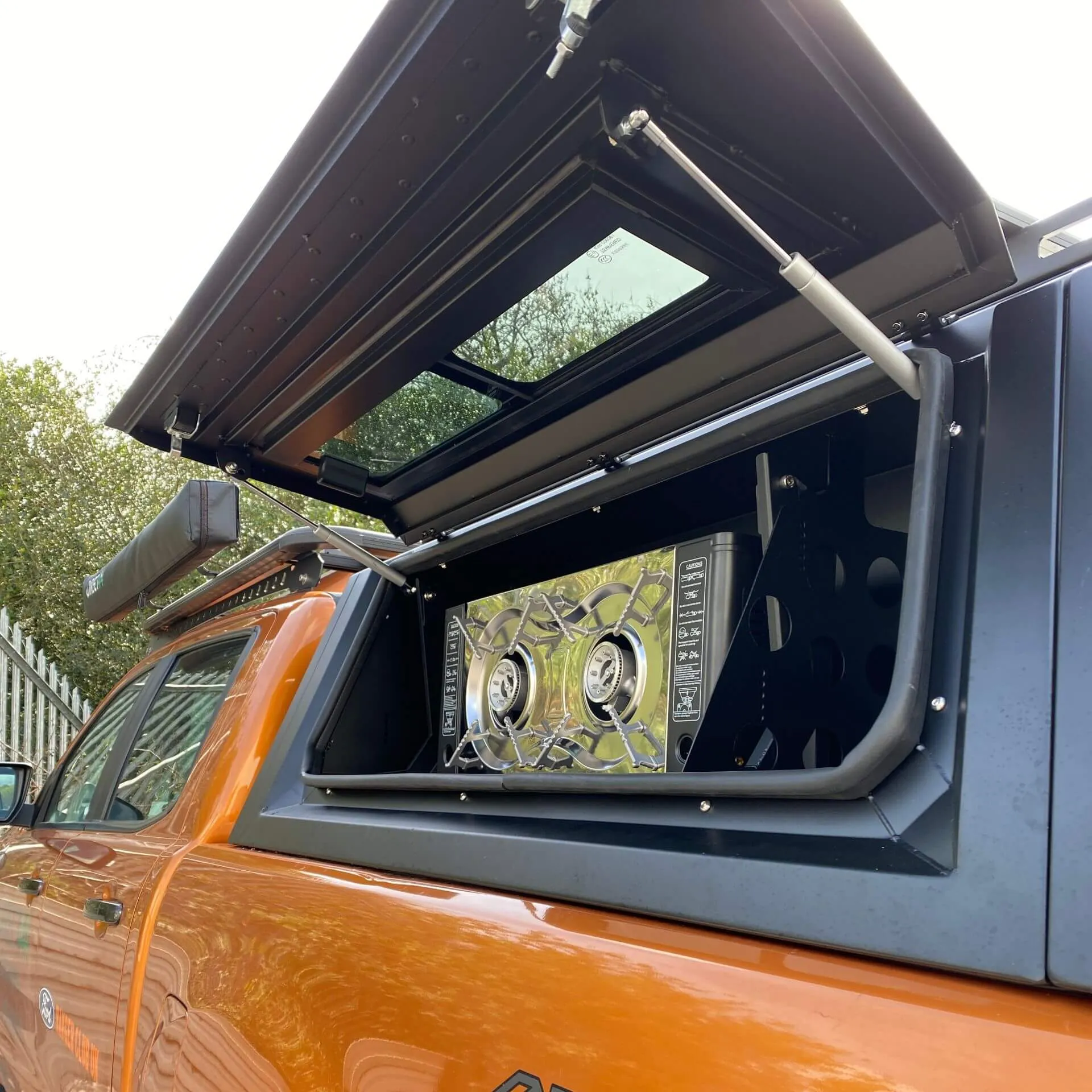 Aluminium Pickup Truck Canopy Drop Down Table   Burner for the Toyota Hilux 2016 